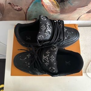 Louis Vuitton men trainer sneakers